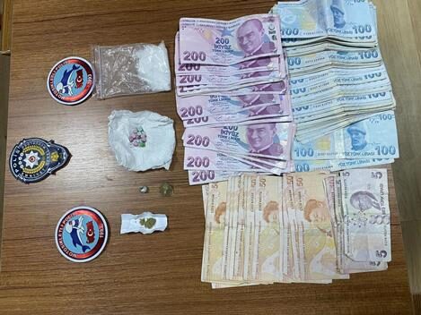 Siirt kent merkezinde uygulama esnasında durdurulan bir araçta yapılan aramada