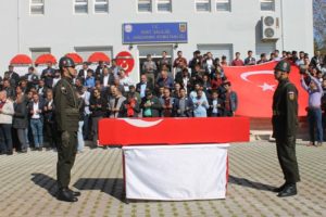 Siirt’in Eruh ilçesi Ormanardı köyü kırsalında yol güvenliği alan güvenlik