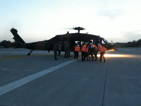 ŞİRVAN’DA SİLAHLI KAZADA YARALANAN KORUCU HELİKOPTERLE HASTANEYE KALDIRILDI