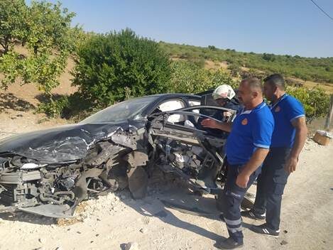 Siirt’te iki aracın kafa kafaya çarpışması sonucu meydana gelen trafik
