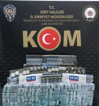 Siirt’te bir araçta yapılan aramada gümrük kaçağı 2 bin 770
