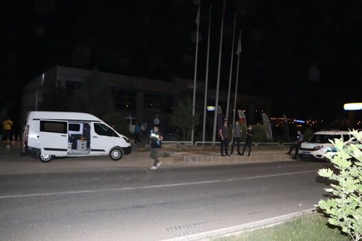 Siirt’te nedeni bilinmeyen bir sebepten dolayı 2 grup arasında çıkan