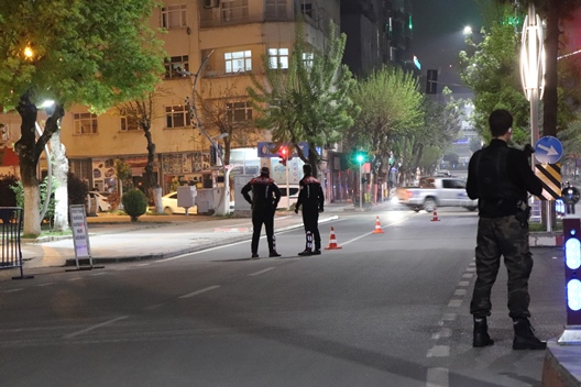 SİİRT’TE 58 SAATLİK HAFTA SONU KISITLAMASI BAŞLADI