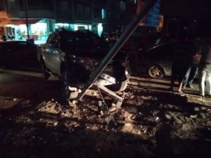 Siirt’in Bahçelievler Mahallesinde iki aracın çarpışması sonucu meydana gelen kazada,