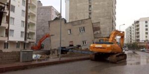 SİİRT’TE FACİADAN DÖNÜLDÜ