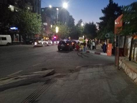Siirt’te karşıdan karşıya geçmeye çalışan 12 yaşındaki kız çocuğa otomobil