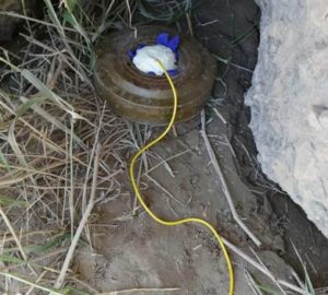 Siirt’te terör örgütü PKK’ya yönelik operasyonda kayalığa gizlenmiş antitank mayını