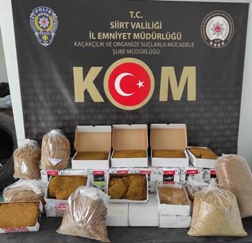 Siirt İl Emniyet Müdürlüğü ekiplerince, bir iş yerinde yapılan aramada kıyılmış tütün ele
