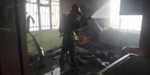 SİİRT’TE KORKUTAN YANGIN, EV KULLANILAMAZ HALE GELDİ