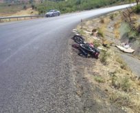 MOTOSİKLET TIRLA ÇARPIŞTI: 2 YARALI