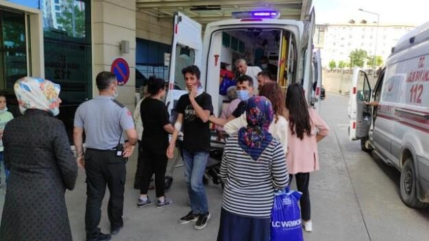 Siirt’te otomobilin devrilmesi sonucu 3 kişi yaralandı. Resul Teymur’un kullandığı
