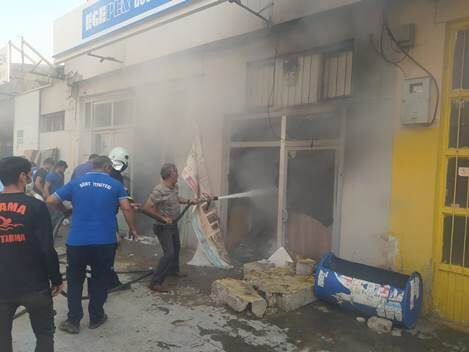 Siirt’te, PVC kapı ve pencere satışı yapan bir iş yerinde