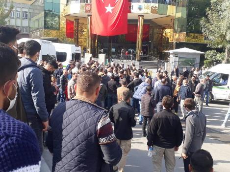 ŞEHİR İÇİ MİNİBÜS SÜRÜCÜLERİNDEN PROTESTO