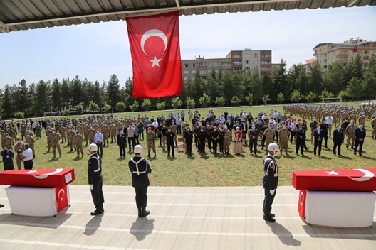 SİİRT’TE ŞEHİT OLAN 2 ASKER İÇİN TÖREN DÜZENLENDİ