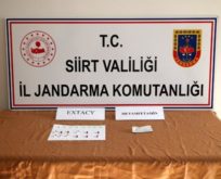 SİİRT’TE UYUŞTURUCU TİCARETİ YAPAN 4 KİŞİ GÖZALTINA ALINDI