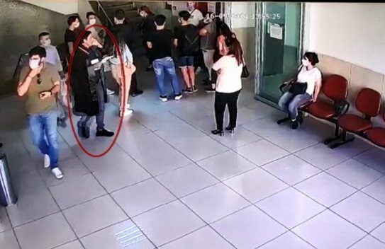 Siirt’te duruşma salonuna avukat cübbesiyle girmeye çalışırken gözaltına alındıktan sonra
