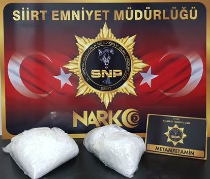 Siirt’te düzenlenen uyuşturucu operasyonunda 1 kilo 7 gram metamfetamin maddesi