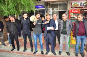 Siirt Ülkü Ocakları üyeleri, ilköğretim kurumlarında Andımız’ın kaldırılmasını protesto etti.