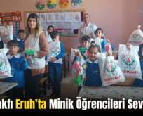 Siirt Vakfı Eruh’ta Minik Öğrencileri Sevindirdi