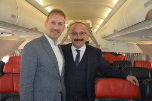 Tamamlanan Siirt Havaalanında incelemelerde bulunan Siirt Valisi Ali Fuat Atik,