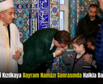 Siirt Valisi Kızılkaya Bayram Namazı Sonrasında Halkla Bayramlaştı