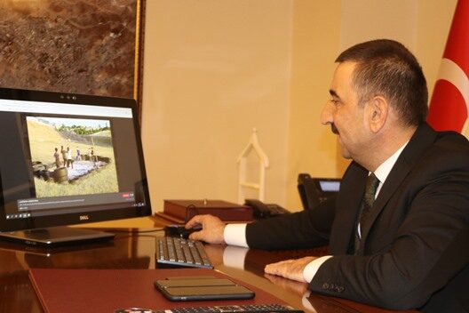 Siirt Valisi ve Belediye Başkan Vekili Osman Hacıbektaşoğlu, Anadolu Ajansı