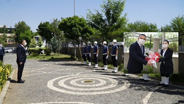 Cumhurbaşkanı Kararnamesi ile Bilgi İşlem Dairesi Başkanlığından Siirt Valiliğine atanan
