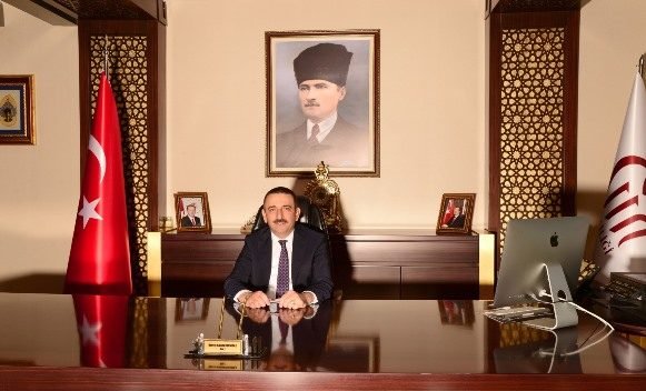 Siirt Valisi Osman Hacıbektaşoğlu, Kurban Bayramı nedeniyle kutlama mesajı yayımladı.