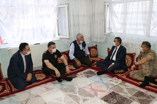 Siirt Valisi ve Belediye Başkan Vekili Osman Hacıbektaşoğlu 15 Temmuz