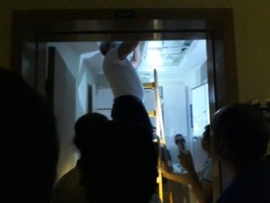 Siirt Devlet Hastanesinde, elektrik kontağından dolayı meydana gelen patlama sebebiyle
