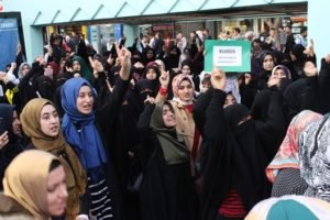 Siirt’teki birçok STK temsilcileri ve vatandaşlar, ABD’nin Tel Aviv’deki büyükelçiliğini