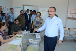 Siirt Valisi Ali Fuat Atik eşi Fulya Atik Hanımefendi ile