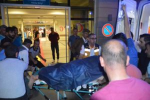 Siirt’in Kurtalan ilçesine bağlı Kayabağlar (Zokayd) Beldesinde düzenlenen kır düğününde