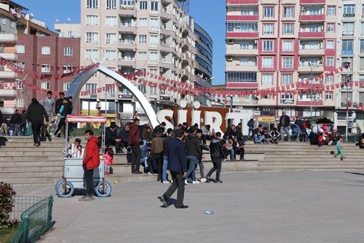 Yurdun birçok yerinde etkili olan kar yağışı hayatı olumsuz yönde