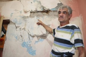 Siirt’te yaşayan 51 yaşındaki işitme engelli Recai Kurban’ın eşi, 4