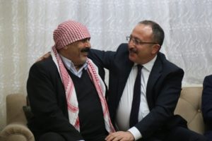 Her seferinde vatandaşlarla buluşmayı, sorunlarını dinleyerek çözümler üretmeyi ihmal etmeyen