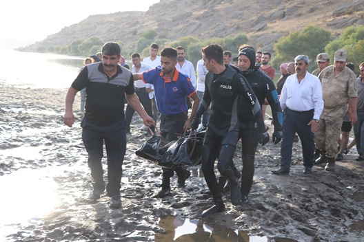 BOTAN NEHRİNDE BOĞULAN ÇOCUĞUN CANSIZ BEDENİNE ULAŞILDI