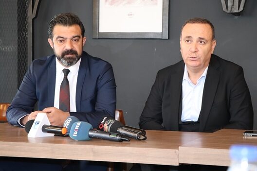 AK Parti Siirt İl teşkilatı kentte görev yapan yerel ve