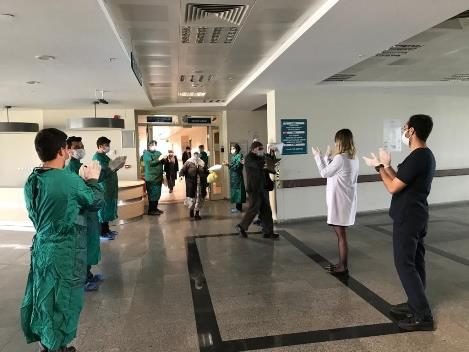 Yeni tip korona virüs (Covid-19) testlerinin pozitif çıkması nedeniyle Siirt