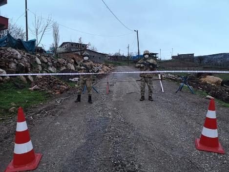 Siirt Devlet Hastanesinde günlerdir Coronavirüs (COVİD-19) tedavisi gören 83 yaşındaki