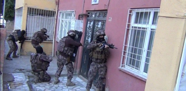 Siirt’te terör örgütü DEAŞ’a yönelik operasyonda hakkında yakalama kararı çıkarılan