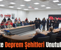 Siirt’te Deprem Şehitleri Unutulmadı