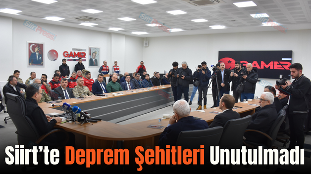 Siirt’te Deprem Şehitleri Unutulmadı