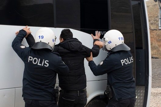 Siirt’te İl Emniyet Müdürlüğünce toplumsal olaylara müdahale tatbikatı yapıldı. İl