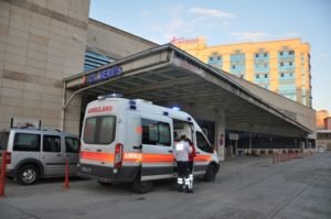 Siirt’in Kooperatif Mahallesinde nedeni bilinmeyen bir sebepten dolayı  aralarında tartışma