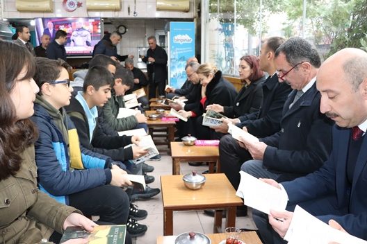 Siirt’te Hayat Duracak Herkes Okuyacak” projesi kapsamında kitap okuma etkinliği