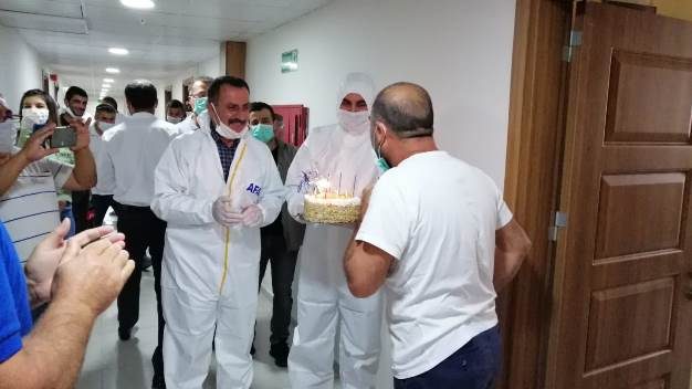 Siirt Kredi Yurtlar Kurumu’nda karantina altındaki vatandaşa, Siirt Valiliği Vefa