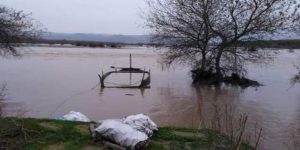 KAYIKLI VE KELEKÇİ KÖYÜN ULAŞIMINI SAĞLAYAN KAYIK BATINCA!…