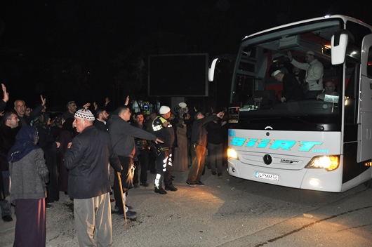 SİİRT’TE UMRE KAFİLESİ DUALARLA UĞURLANDI