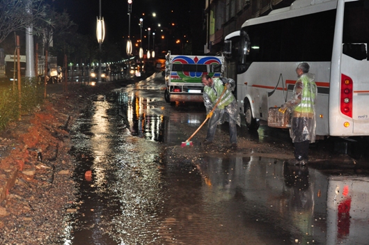 SAĞANAK YAĞMUR KENTİ FELÇ ETTİ